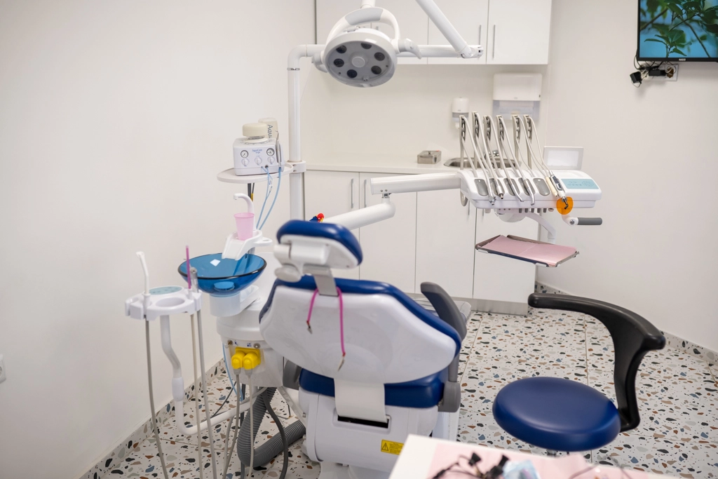 Dental clinic workspace